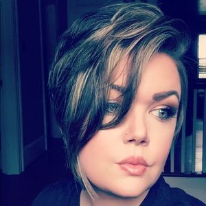 Meet your Posher, Amber